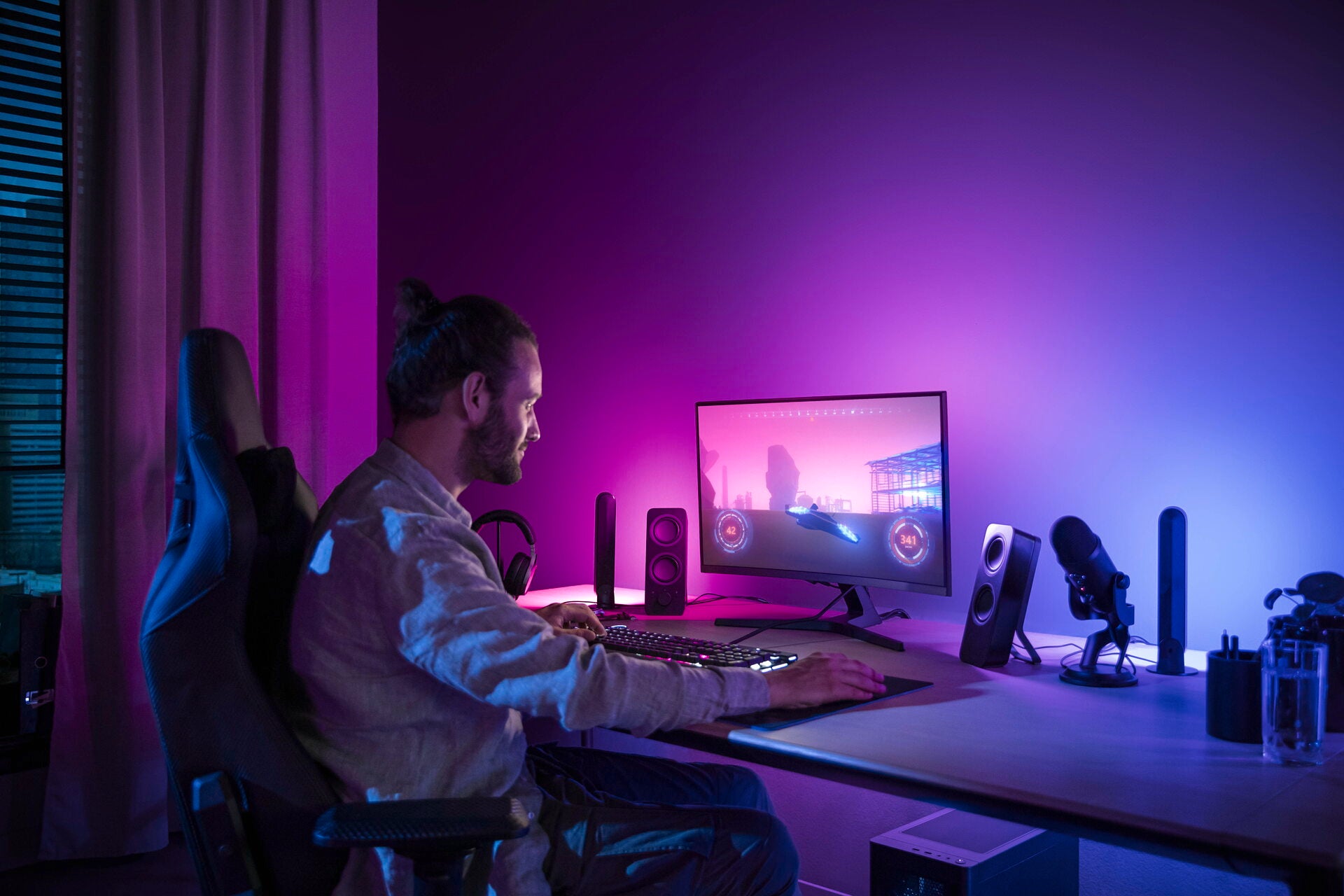 Philips Hue Play Gradient PC LS 32/34” Starter Set inkl. Philips Hue Bridge
